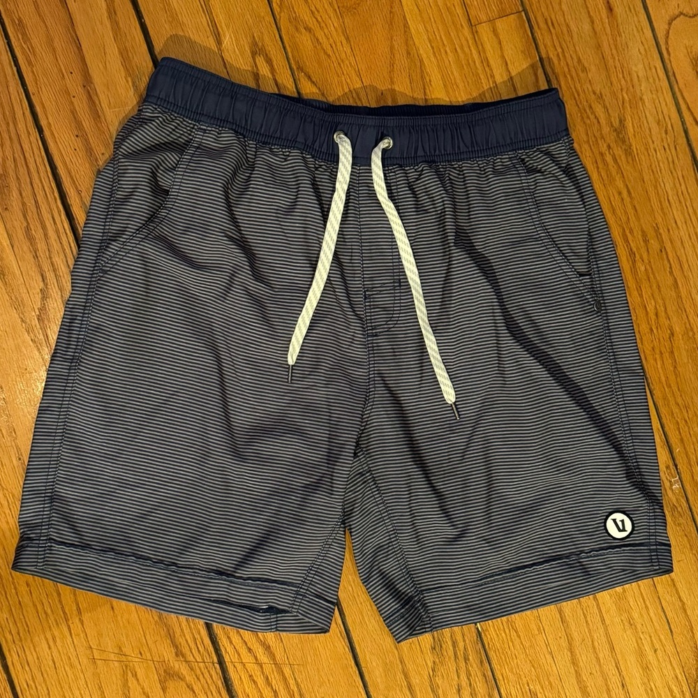 Vuori Men’s Kore Short Size L